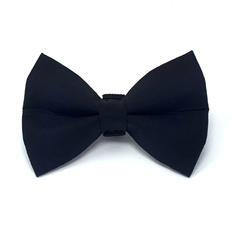 - Rabbit grass rack to prevent waste food boxBlack Bow Tie for Dogs