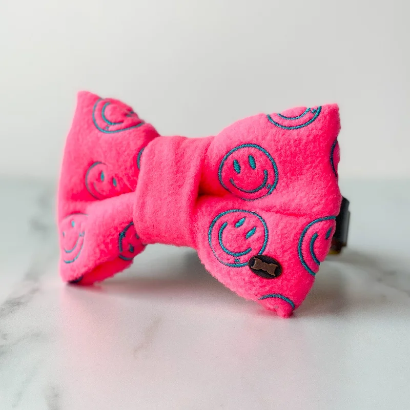 - Smart cat litter box with automatic cleaningThe HAPPY Dog Bow Tie | Neon Pink with Smiley Embroidery - Smart cat litter box with automatic cleaningThe HAPPY Dog Bow Tie | Neon Pink with Smiley Embroidery
