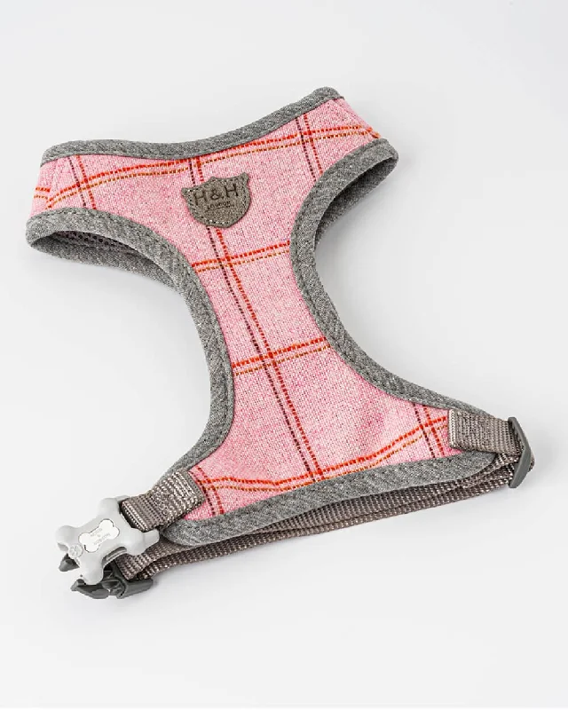 - Remote interactive pet feederTweed Dog Harness - Pink Checked