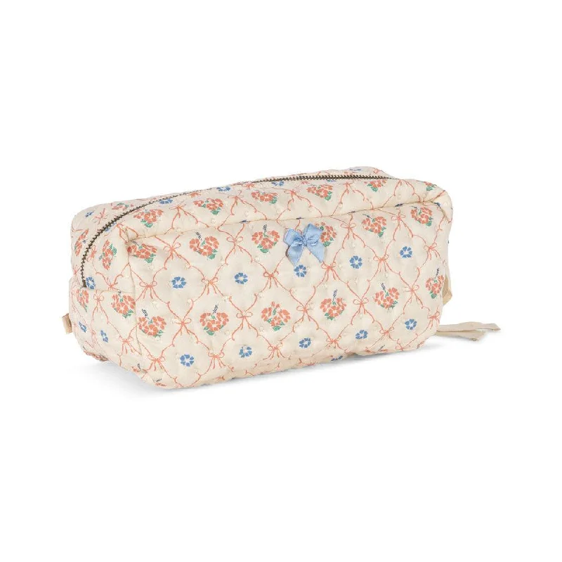 ---Konges Sløjd Quilted Toiletry Bag Small | Fleur Decor