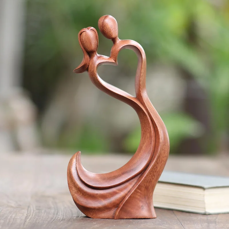 - Foldable and portable cat bagSway with Me Hand Made Heart-Themed Suar Wood Sculpture - Foldable and portable cat bagSway with Me Hand Made Heart-Themed Suar Wood Sculpture