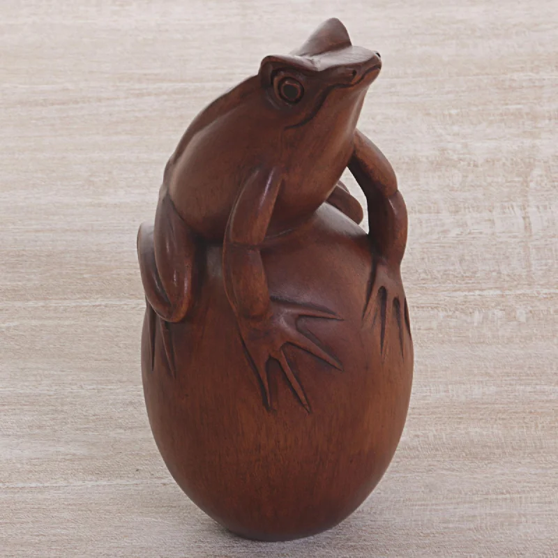 -Explosion-proof leash FOR LARGE dogsProud Frog Hand Carved Suar Wood Frog on Pebble Sculpture -Explosion-proof leash FOR LARGE dogsProud Frog Hand Carved Suar Wood Frog on Pebble Sculpture