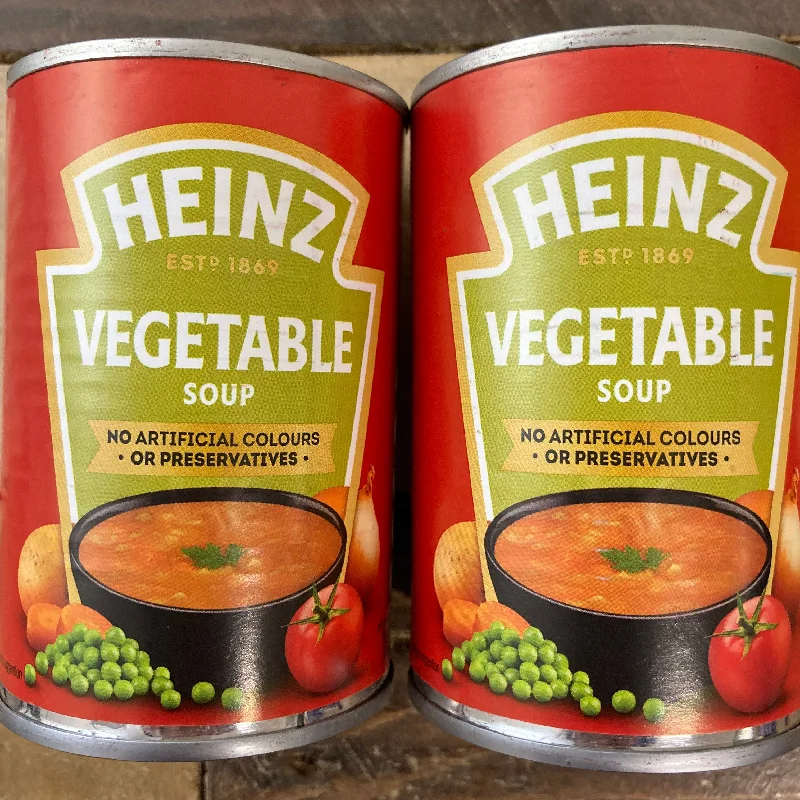  -Anti-scratch scratching board AND cat bed in one2x Heinz Vegetable Soups (2x300g)
